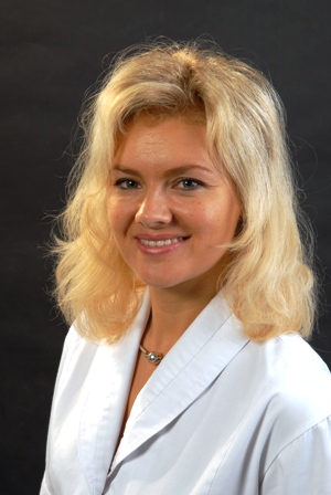 Dr. ortodoncji stomatolog Iwona Krakowiak